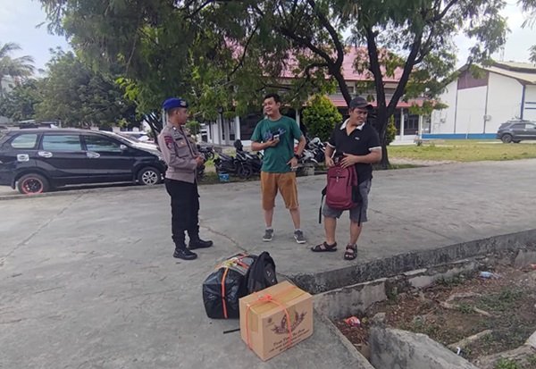 Polairud Polres Bontang Lakukan Patroli di Tanjung Laut Indah, Ingatkan ABK Tetap Waspada