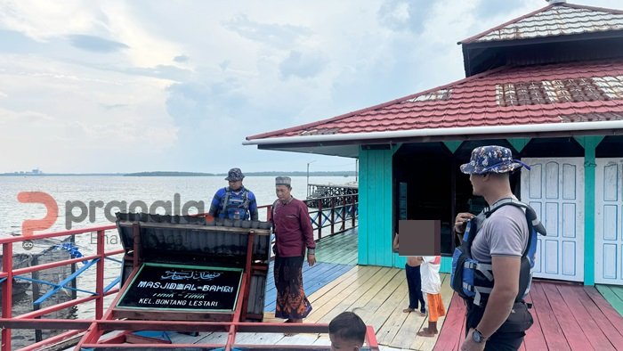 Detik-Detik Angin Puting Beliung Terjang Pulau Tihi-Tihi Bontang, Atap Rumah dan Gapura Masjid Roboh