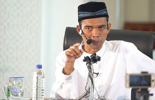Bolehkah Menyalurkan Zakat Fitrah di Luar Domisili? Ini Penjelasan Ustaz Abdul Somad