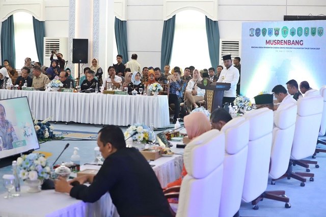Gubernur Kaltim: Sabar Bos, Kami Bekerja Meski Jarang Terliput