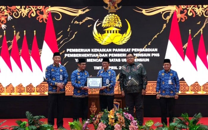 Jelang Purna Tugas, 11 ASN Balikpapan Terima SK Pensiun
