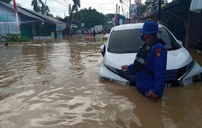 Hujan Deras Semalaman, Balikpapan Diterjang Banjir Setinggi 1,5 Meter