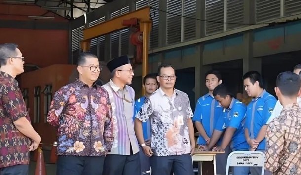 Inspeksi Mendadak PPDB di Balikpapan, Pj Gubernur Kaltim Beri Solusi Standarisasi Nilai
