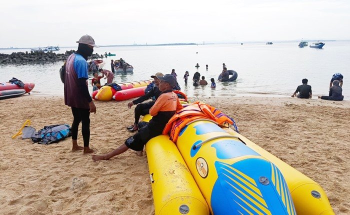 Wahana Banana Boat di Beras Basah Bontang Sehari Raup hingga Rp3 Juta saat Lebaran