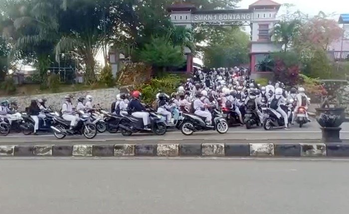 Padat Tiap Pagi, Akses Depan SMKN 1 Bontang jadi Perhatian Polisi