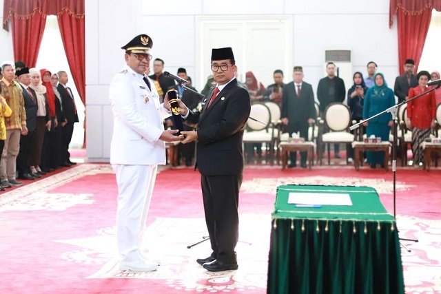 Muhammad Zainal Arifin Resmi Dilantik sebagai Penjabat Bupati Penajam Paser Utara