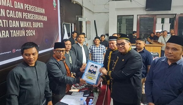 Awang Yacoub Luthman dan Akhmad Zais Maju di Pilkada Kukar Jalur Independen