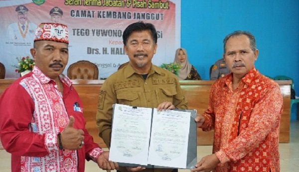 Hadiri Sertijab Camat Kembang Janggut, Begini Pesan Sekda Kukar