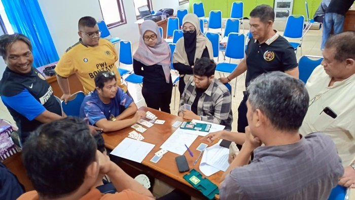 SIWO PWI Kaltim Gelar Pelatihan Bridge, Target Emas di Porwanas