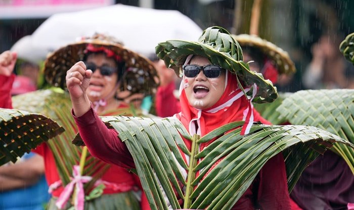 Meriahnya Karnaval Kemerdekaan Lok Tuan Bontang, Ribuan Warga Tumpah Ruah