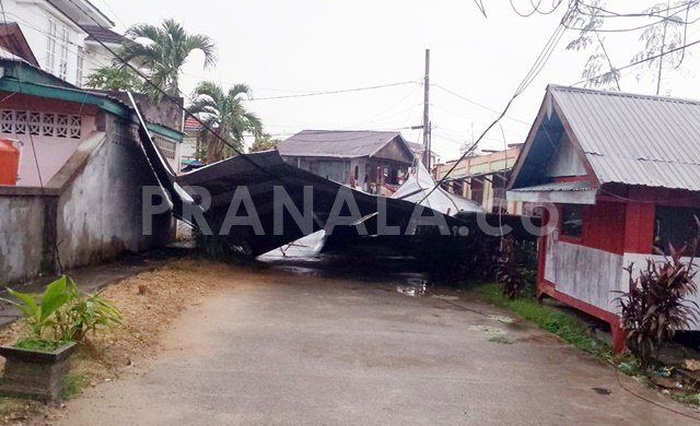 Atap Sekolah TK Yapim Bontang Ambruk Diterpa Angin Kencang, Siswa Diliburkan Sementara