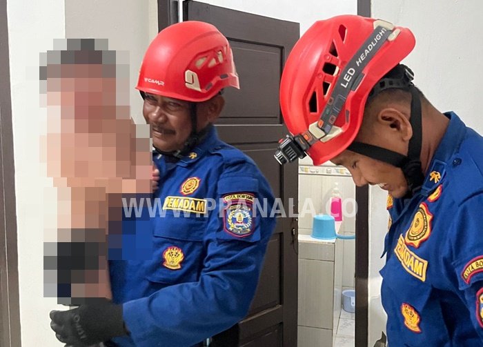 Tim Rescue Damkar Bontang Berhasil Selamatkan Anak Terkunci di Kamar Mandi