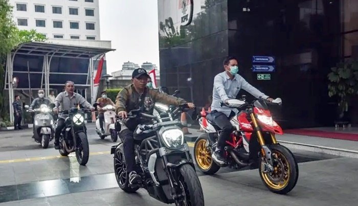 Daftar Lengkap 22 Kendaraan Mewah Wamenaker Ebenezer yang Disita KPK