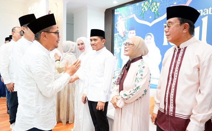 Open House Idulfitri di Rumah Jabatan Wali Kota Bontang, Ribuan Warga Padati Pendopo