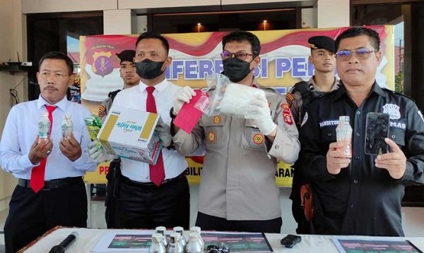 Sopir Travel Bawa Sabu 1 Kg, Dibekuk di Jalan Poros Samarinda-Bontang