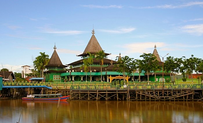 Masjid Sultan Suriansyah; Masjid Tertua di Kalimantan Berusia 500 Tahun Kini jadi Destinasi Wisata