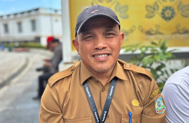 Balikpapan Mulai Bersih, Ratusan Reklame Rokok dan Tak Berizin Dicopot Paksa