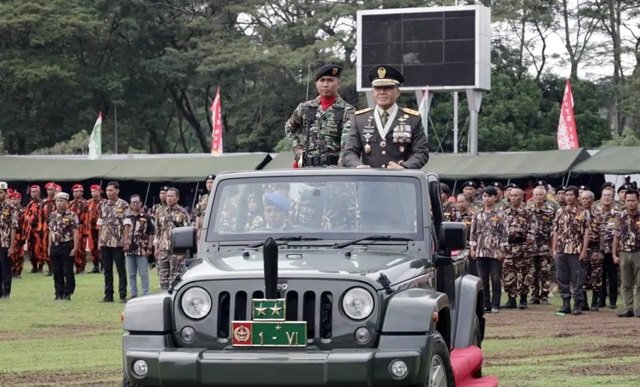 Pangdam VI/Mulawarman Pimpin Upacara HUT ke-79 TNI di Samarinda, Penuh Atraksi Spektakuler