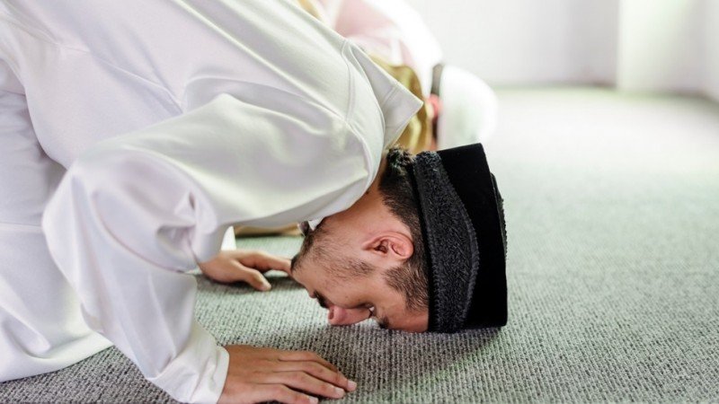 Perbanyaklah Doa saat Sujud Ketika Salat, Ini Rahasianya