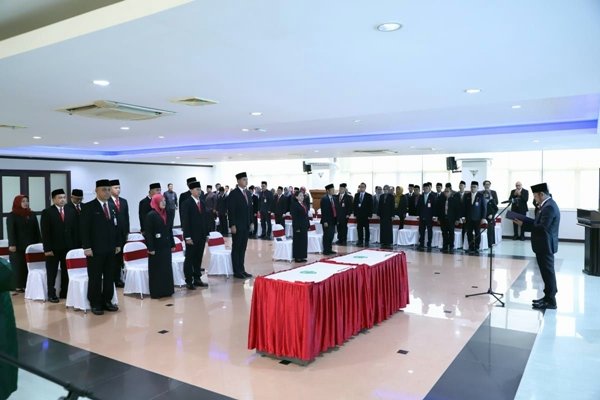 Gubernur Kaltim Kukuhkan 14 PNS Fungsional, Ini Daftar Lengkapnya
