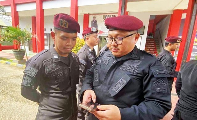 Perang Terhadap Judi Online, Kalapas Narkotika Samarinda Sidak Gawai Petugas