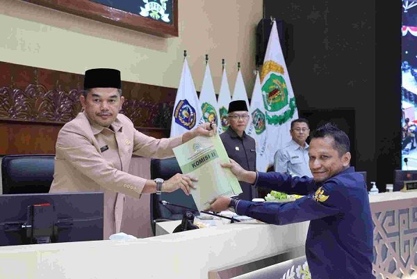 Raperda Trantibumlinmas Disahkan, Dua Perusda Kaltim Disetujui jadi Perseroan