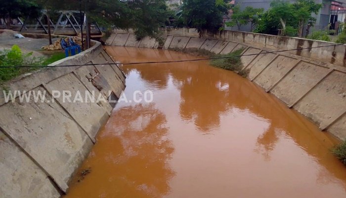 Sungai di Bontang Berubah Cokelat Kemerahan, Diduga Tercemar Limbah IPA PDAM