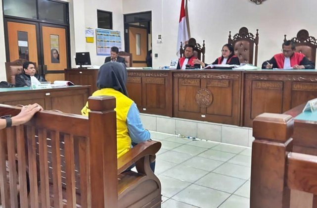 Detik-Detik Marni Membuang Ketua RT Balikpapan ke Laut saat Tak Sadarkan Diri