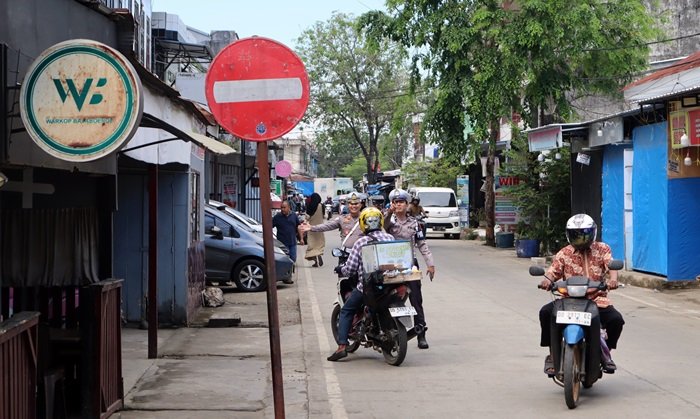 Operasi Patuh Pallawa 2025 Dimulai, Polisi Edukasi Pengendara di Pasar Sentral Pangkep