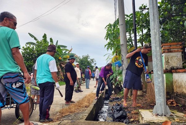 Warga RT 21 Bontang Baru Gelar Kerja Bakti Sambut Ramadhan 1446 H