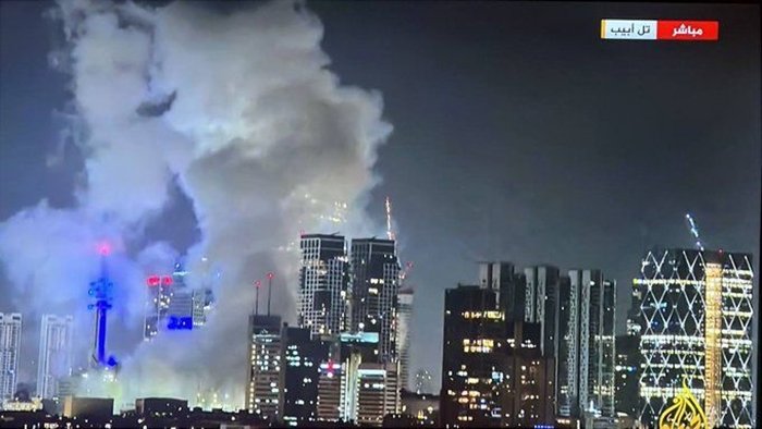 Markas Militer Israel Diserang Rudal Iran, Tel Aviv Diguncang