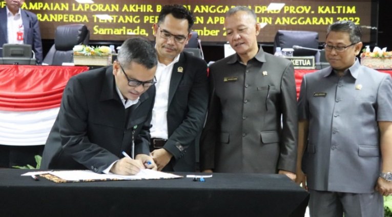 Pemprov dan DPRD Kaltim Setujui Rancangan Perubahan APBD TA 2022 Sebesar Rp14,87 Triliun