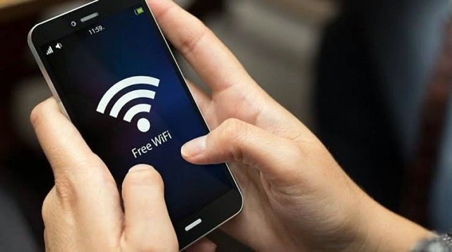Warga Bontang Soroti Wi-Fi Gratis di Area Masjid, Khawatir Ganggu Ibadah