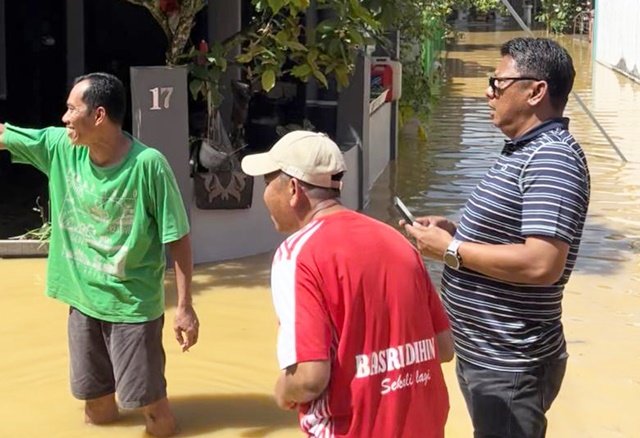 Kunjungi Lokasi Banjir di Bontang, Basri Rase: Kita Tuntaskan Tahun Depan