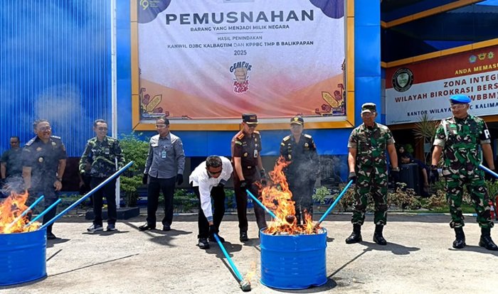 Rokok, Miras, hingga Kosmetik Ilegal Dimusnahkan Bea Cukai Kalbagtim, Nilainya Rp1,1 Miliar