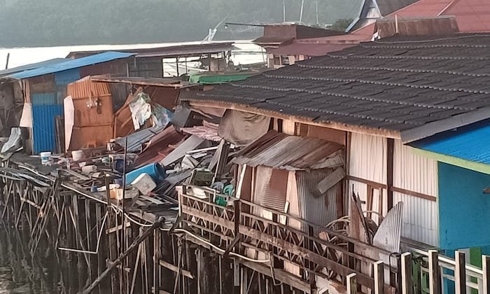 Kapal Bagan Tabrak Pujasera, Ibu Hamil Sempat Terperangkap Reruntuhan