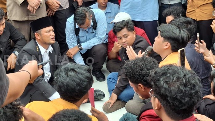 Temui Mahasiswa, Gubernur Kaltim Setuju Evaluasi Gratispol
