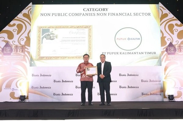 Pupuk Kaltim Raih Penghargaan The Best State Owned Enterprise di TOP BUMN Awards 2024