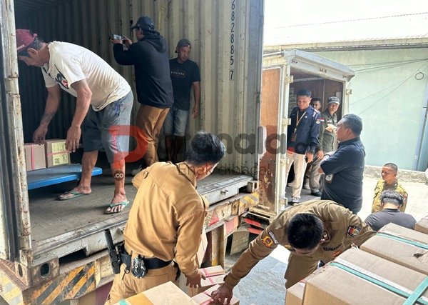 FOTO-FOTO: Momen Pengawalan Distribusi Surat Suara Pilkada 2024 ke Bontang