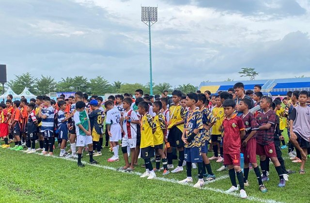 Bupati Cup 2025 Resmi Dibuka, 32 Tim Usia Dini Adu Bakat di Stadion Kudungga Kutim