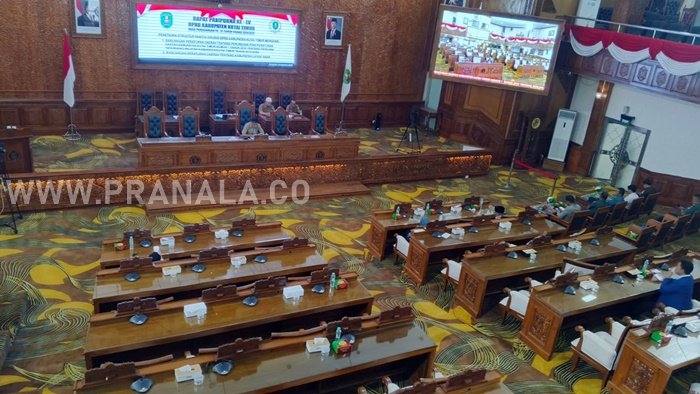 Hanya 9 Anggota DPRD Hadir, Rapat Paripurna Kutim ke-55 Ditunda