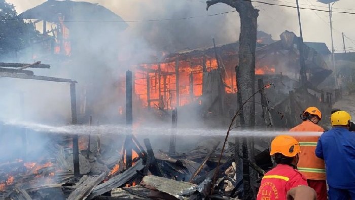 Kebakaran di Margomulyo Balikpapan, 4 Rumah jadi Korban