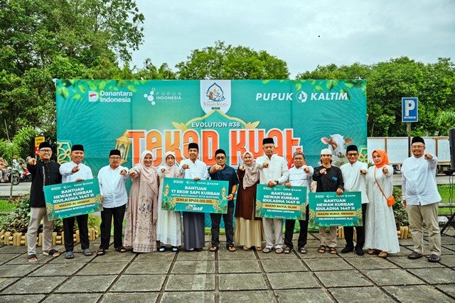 Karyawan Ikut Terlibat, Pupuk Kaltim Tebar Ratusan Hewan Kurban untuk Warga Bontang