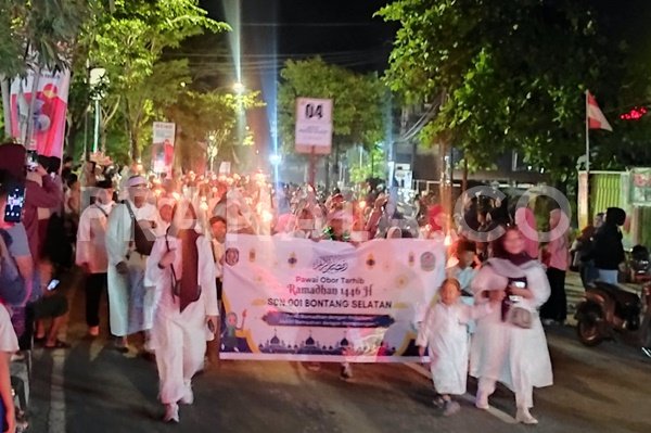 Cahaya Obor Sambut Ramadan di Bontang: Ribuan Warga Tumpah Ruah Penuhi Jalanan