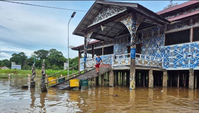 Hujan Tiga Hari, Warga Tabang Kaltim Dikepung Banjir