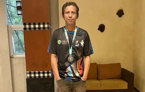 Jurnalis Kaltim Raih Medali Perak Karya Tulis Jurnalistik di Porwanas Jatim