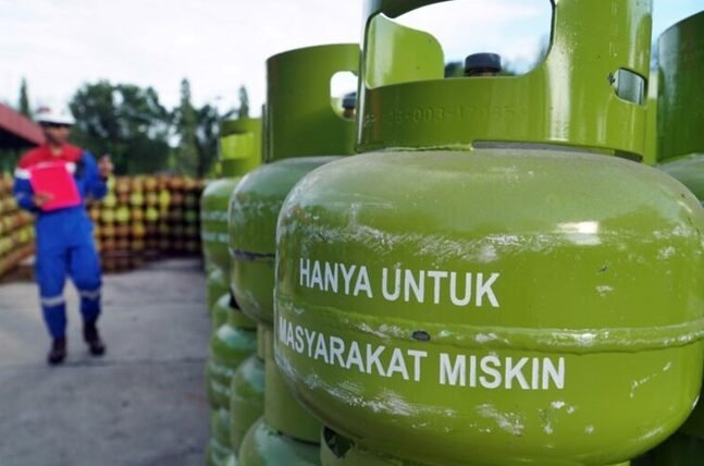 Pasutri Tertangkap Oplos LPG 3 Kg, Raup Rp1,35 Miliar per Hari