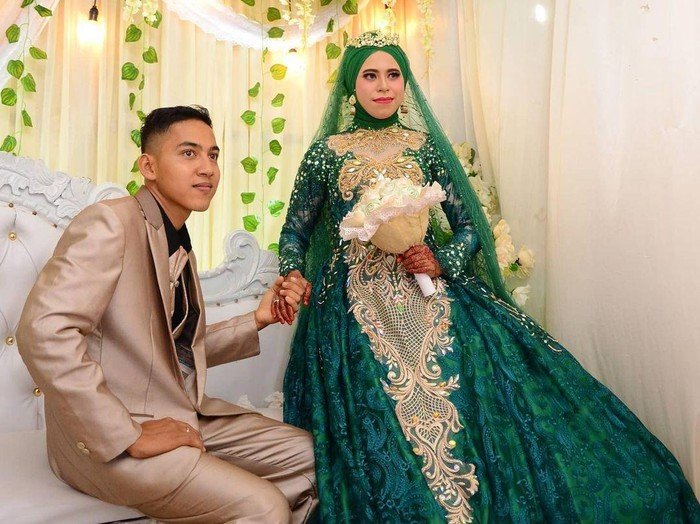 Muridku Kini jadi Suamiku, Ini Pengakuan Guru di Kaltim yang Dinikahi Siswanya