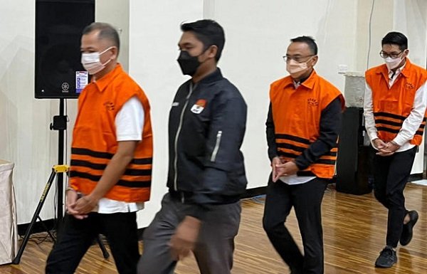3 Tersangka Korupsi Bansos Beras di Kemensos Ditahan KPK