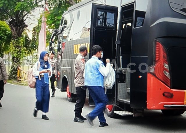 Tak Punya Ongkos ke Sekolah? Kini Ada Bus Gratis di Balikpapan dari Brimob Kaltim!